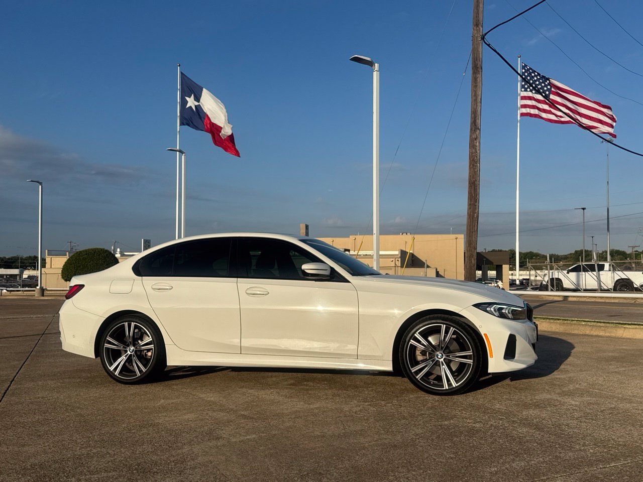 Used 2023 BMW 330i Sedan w/ Premium Package RWD image 25