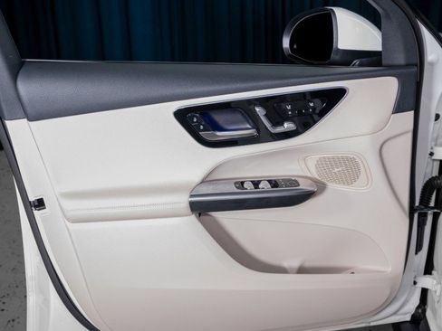 Certified 2026 Mercedes-Benz GLC 300 image 11