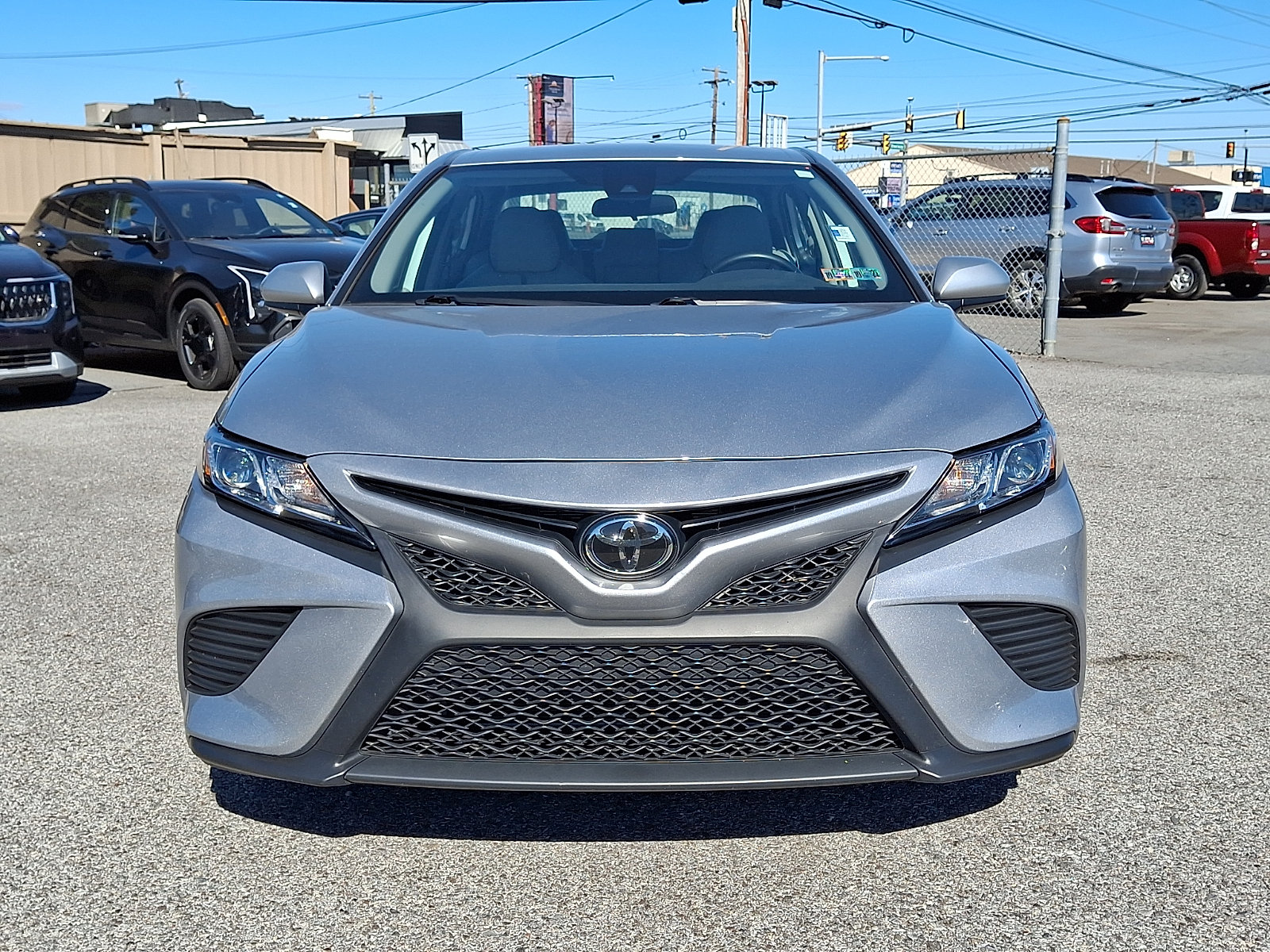 Used 2019 Toyota Camry SE w/ Protection Package (Q2) FWD image 2