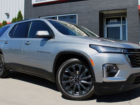 Used 2023 Chevrolet Traverse RS AWD/4WD image 5