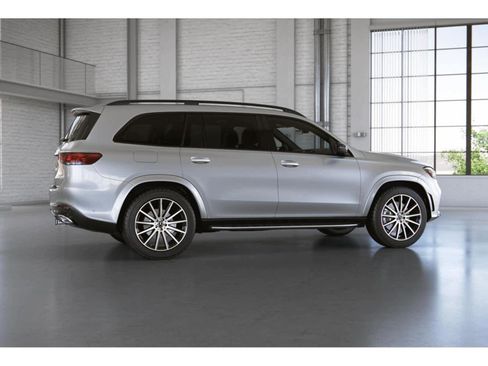 Used 2020 Mercedes-Benz GLS 580 4MATIC w/ E-Active Body Control Package image 17