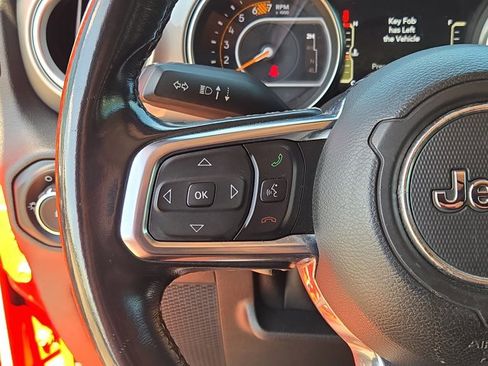 Used 2020 Jeep Wrangler Unlimited Sahara AWD/4WD image 27