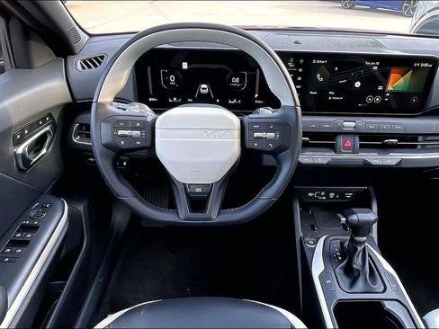 Used 2025 Kia K4 GT-Line w/ GT-Line Premium Package FWD image 5