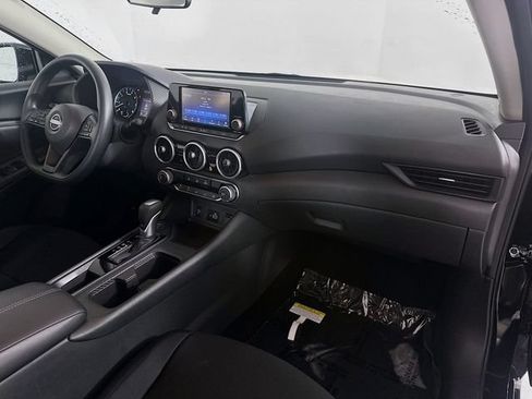 Used 2025 Nissan Sentra S FWD image 27
