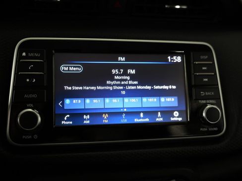 Used 2022 Nissan Kicks S FWD image 20