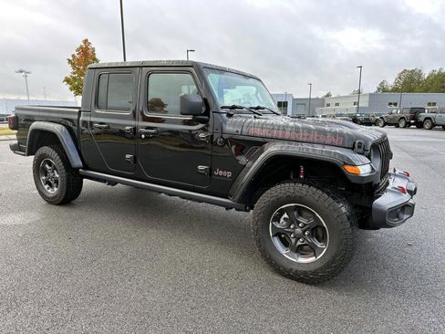 Certified 2022 Jeep Gladiator Rubicon w/ Cold Weather Group image 2