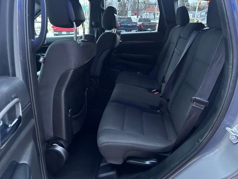 Used 2019 Jeep Grand Cherokee Laredo image 28