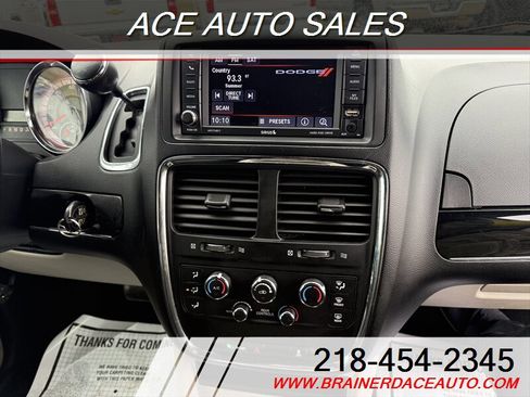 Used 2020 Dodge Grand Caravan SXT image 13