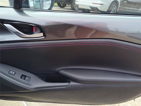 Used 2018 MAZDA MX-5 Miata Club w/ Brembo/BBS Recaro Package image 23