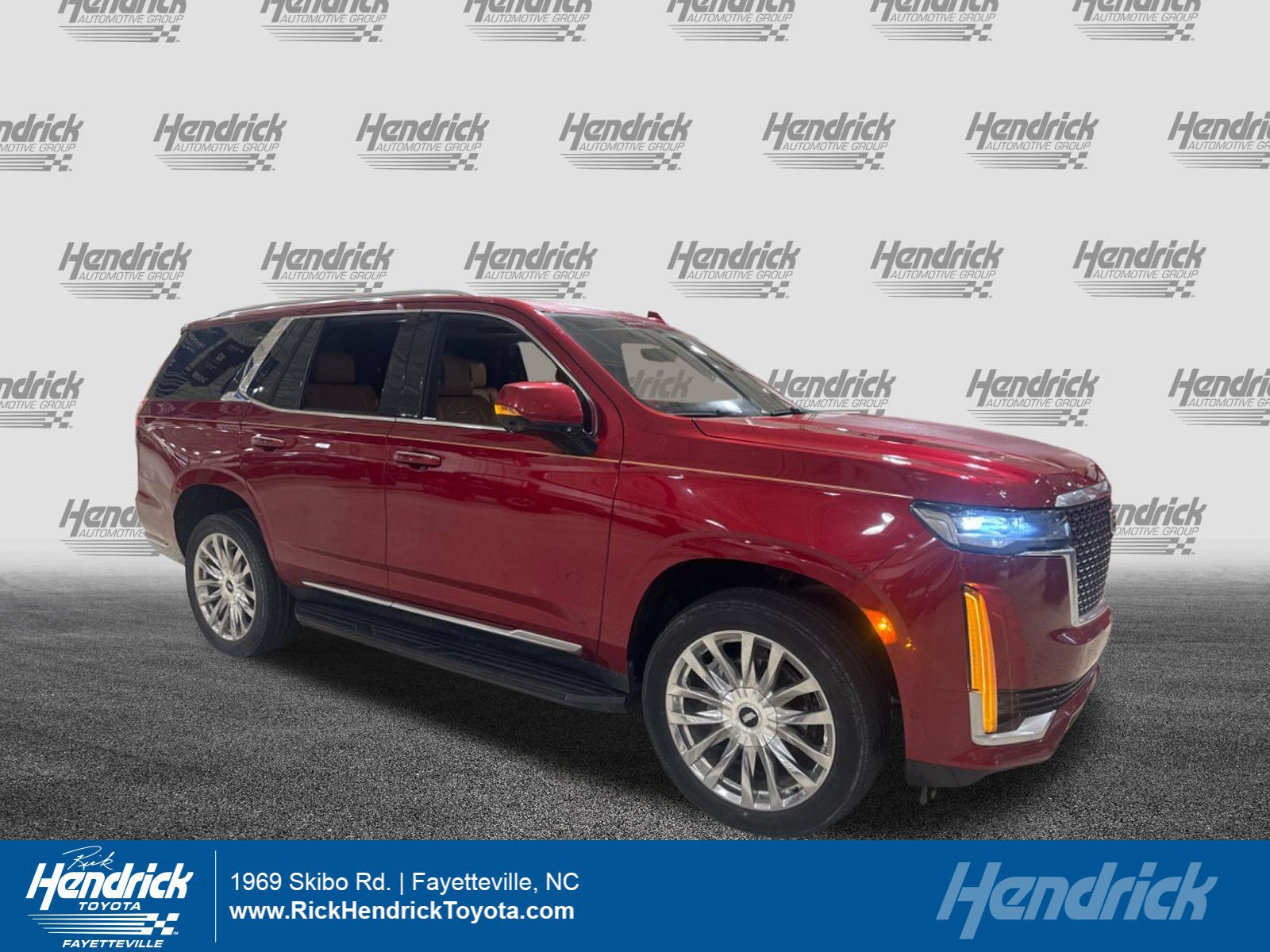 Used 2021 Cadillac Escalade Premium Luxury w/ Performance Package AWD/4WD image 1