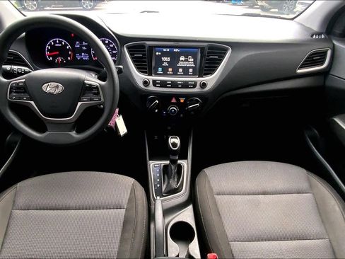 Used 2020 Hyundai Accent SEL image 14