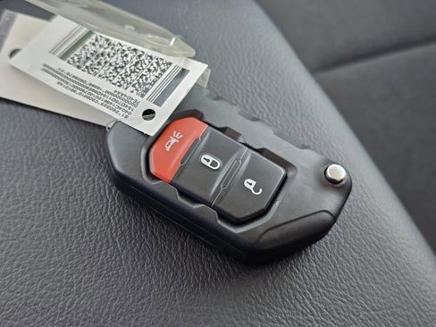 New 2025 Jeep Gladiator Sport image 32