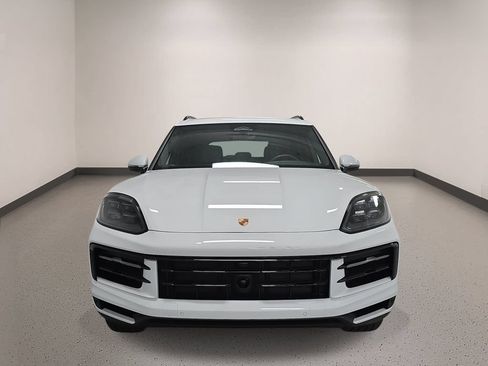 Certified 2026 Porsche Cayenne AWD/4WD image 9