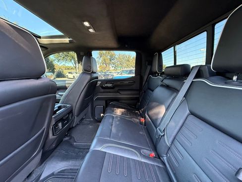 Used 2022 GMC Sierra 1500 AT4X image 13