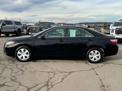 Used 2009 Toyota Camry LE image 2