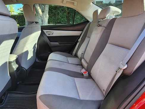 Used 2018 Toyota Corolla LE image 17