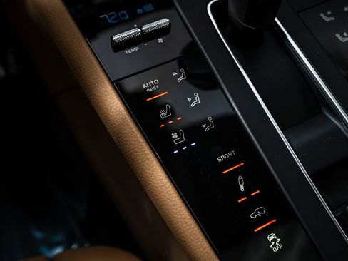 New 2026 Porsche Macan image 20