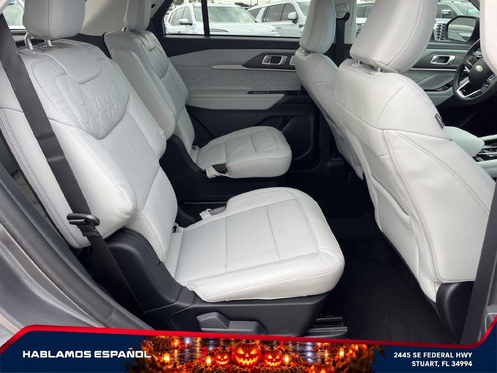 Used 2025 Ford Explorer Platinum w/ Ultimate Package AWD/4WD image 17