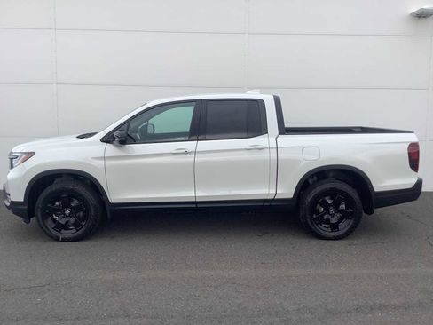 New 2026 Honda Ridgeline Black Edition image 2