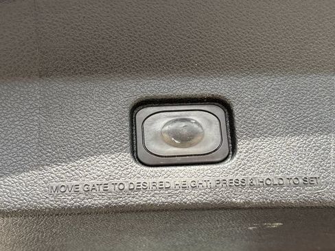 Used 2018 Ford Explorer Limited FWD image 28