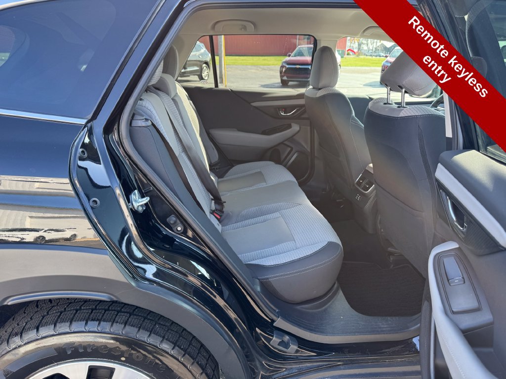 Used 2024 Subaru Outback Premium AWD/4WD image 32