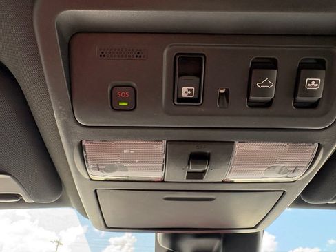 Used 2024 Nissan Titan PRO-4X w/ Pro-4x Convenience Package AWD/4WD image 26