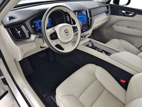 Certified 2025 Volvo XC60 T8 Plus w/ Climate Package AWD/4WD image 15