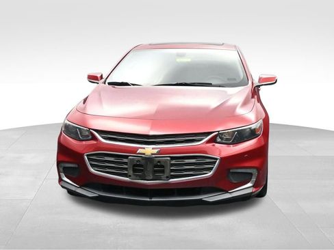 Used 2016 Chevrolet Malibu LT w/ Leather Package FWD image 8