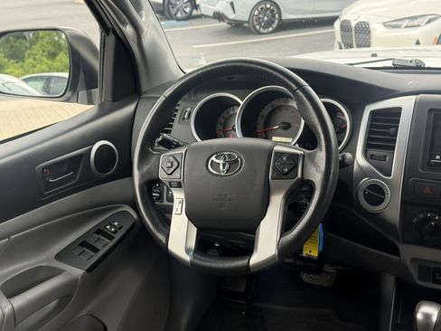 Used 2015 Toyota Tacoma 4x4 Double Cab w/ TRD Off-Road Package image 14