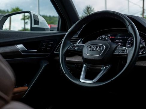 Used 2024 Audi Q5 2.0T Premium Plus w/ Premium Plus Package AWD/4WD image 18