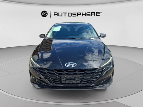 Used 2023 Hyundai Elantra SEL FWD image 2