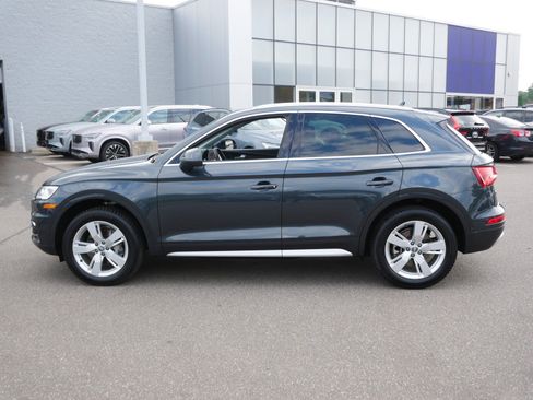 Used 2019 Audi Q5 Prestige w/ Prestige Package AWD/4WD image 4