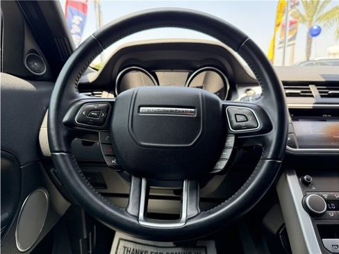 Used 2018 Land Rover Range Rover Evoque SE AWD/4WD image 37