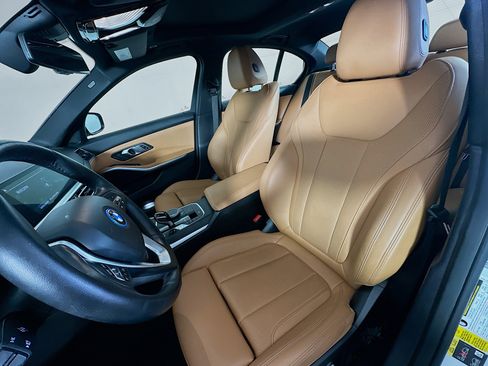 Used 2022 BMW 330e xDrive w/ Premium Package image 13