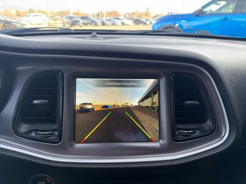 Used 2021 Dodge Challenger R/T Scat Pack w/ Scat Pack Stripe image 14