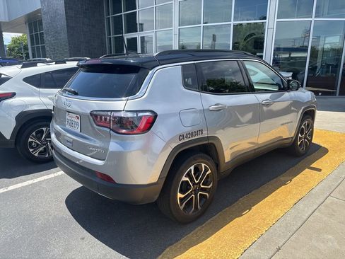 Used 2023 Jeep Compass Limited AWD/4WD image 4