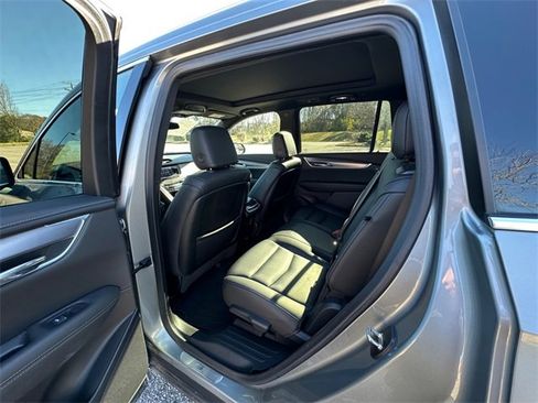Used 2023 Cadillac XT6 Luxury image 19