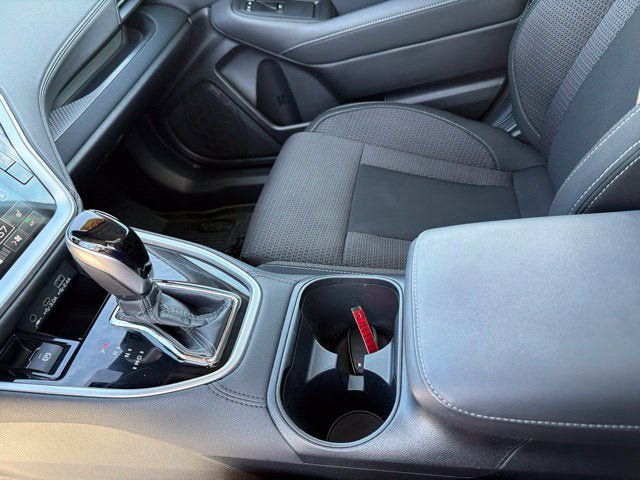 Used 2024 Subaru Outback Premium AWD/4WD image 17