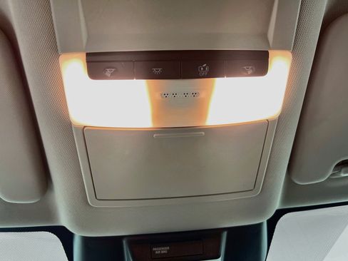 Used 2021 Nissan Rogue S AWD/4WD image 21