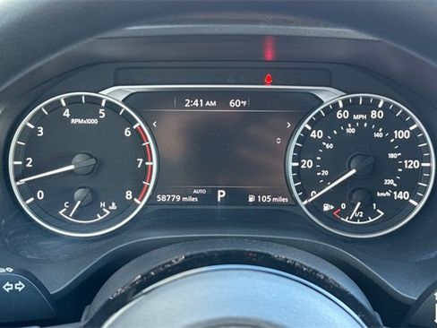 Used 2023 Nissan Rogue SV image 29