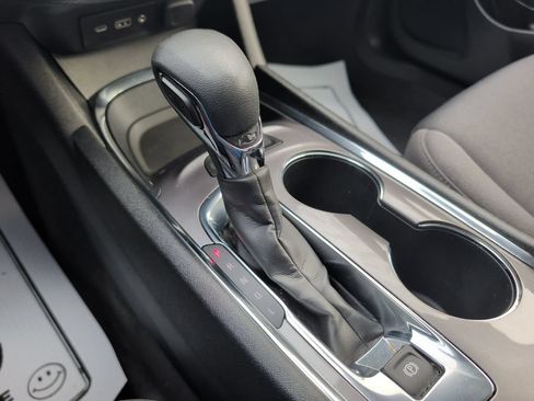 Used 2024 Chevrolet Malibu LT FWD image 16