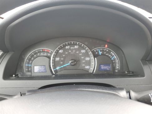 Used 2012 Toyota Camry LE image 25