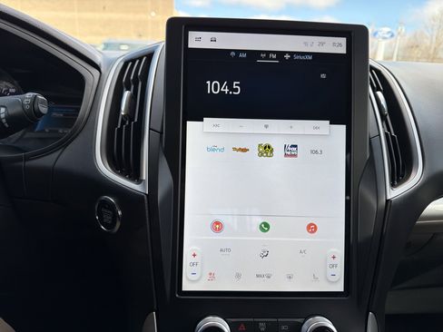 Used 2023 Ford Edge SEL image 18