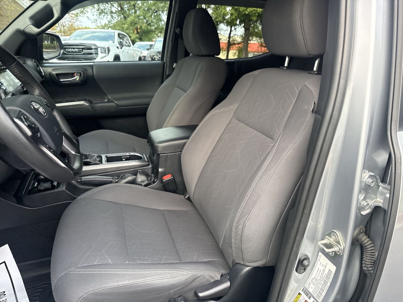 Used 2019 Toyota Tacoma TRD Sport AWD/4WD image 13