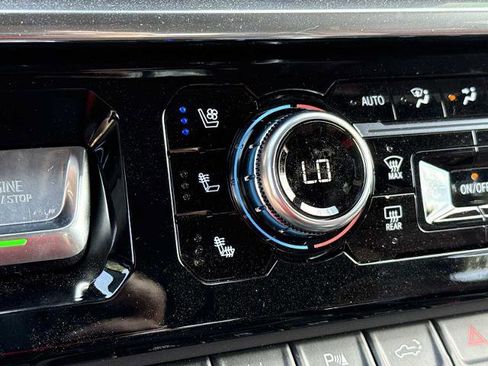 New 2025 GMC Sierra 3500 Denali Ultimate image 8