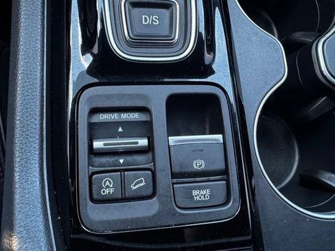 Used 2025 Honda Pilot Black Edition image 26