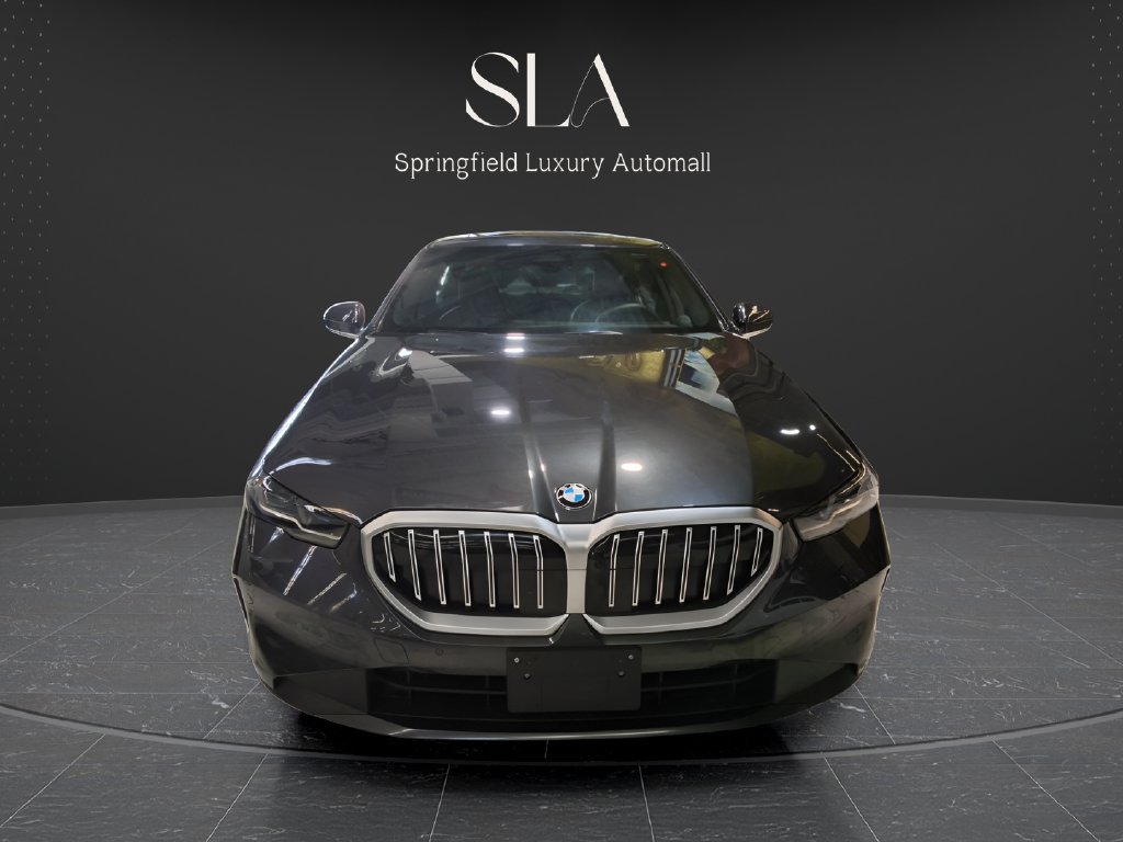 Used 2026 BMW 530i xDrive AWD/4WD image 2