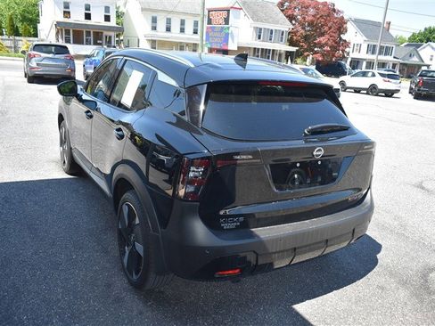 Used 2025 Nissan Kicks SR AWD/4WD image 7