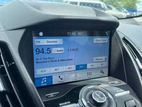 Used 2019 Ford Escape Titanium FWD image 26