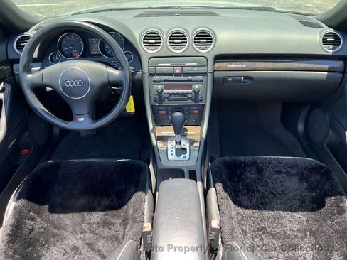Used 2004 Audi S4 Cabriolet image 38